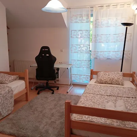 Apartment Family Ehli *